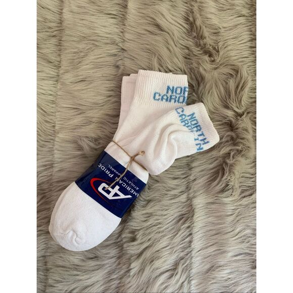 North Carolina Athletic quarter crew socks size 10-13 - Picture 1 of 3